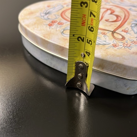 Brighton Heart Shaped Tin - Picture 8 of 8